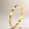 Pulsera Europea y Americana para Hombre y Mujer de Acero de Titanio Moda No Desvanecible Pulsera Diamante Sencilla Moda Temperamento Joyería Venta al por Mayor Pulsera