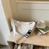 2026 Bolso Cruzado Grande Versátil Simple Estilo Coreano Nuevo para Mujer, Bolso Dumpling de Diseño de Nicho para Viajes Diarios, Bolso Deportivo