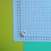 Falda Brillante Juguetona Linda Gato Gatito DIY Pegamento de Crema Joyería Pasador de Pelo Parche Guka Hebilla de Zapato Accesorios de Resina