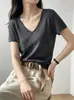 Camiseta de punto gris estilo coreano, nuevo modelo verano 2026, casual, versátil, corte holgado, adelgazante, cuello en V, manga corta