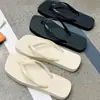 Chanclas de nuevo estilo 2026 con punta cuadrada, pantuflas de verano antideslizantes, duraderas para la playa, sandalias de playa para mujer