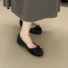 Primeiro Encontro Temporada Bico Redondo Suave Laço Cetim Rasteirinha Bailarina Estilo Novo Primavera e Outono Solado Macio Bailarina Sapatos Femininos Versátil