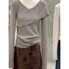 Elegante top de punto coreano para mujer con cuello en V y manga larga, nueva colección de otoño, color liso, estilo simple, camiseta básica ajustada