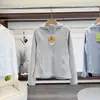 ¡Gran pedido de fábrica! Disponible en varios colores, esta colección de otoño/invierno presenta una sudadera con capucha de estilo montañés para exteriores y una chaqueta corta cálida con forro de polar para mujer.
