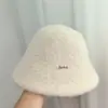 Chapéu de pescador simples de pelúcia estilo japonês para mulheres, novo chapéu bucket versátil e quente para outono e inverno, cor sólida, estiloso e moderno