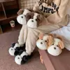 Zapatos de Maternidad Cálidos de Terciopelo Grueso para Invierno 2026 Nuevos Lindos Perros de Dibujos Animados Piel Pantuflas de Algodón para el Hogar Cubierta Parcial para Mujer