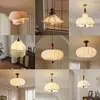 Luminária pendente pequena retrô de madeira maciça com tecido de algodão e linho estilo vintage, estilo wabi-sabi japonês, luz de ambiente criativa para sala de jantar, pousada, quarto