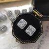 Pendientes clásicos de platino con baño de diamantes cuadrados de Cao Shi, pendientes ligeros de lujo con diseño que combina con todo, pendientes estilo celebridad para mujer.