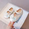 Nuevos Zapatos de Cuero para Niñas Otoño 2024 Antideslizantes Suela Suave Zapatos de Princesa Moda para Bebés Zapatos de Cristal Zapatos Individuales de Rendimiento