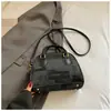 Bolsa Saco de Alto Padrão Estilo Coreano para Mulheres 2026 Novo Modelo Bolsa de Mão Simples e Estilosa Bolsa Transversal de Ombro Tendência Casual Roupas de Trabalho