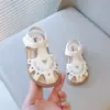 Sandalias para Bebé Niña Primavera/Verano 2025 Nuevo Bordado Punta Cerrada Suela Suave Sandalias Estilo Chino para Niña Zapatos de Princesa para Niña