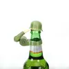 Soldado Saludo Botella de Cerveza Casco Soldado de Amazon Saludo Botella de Cerveza Casco