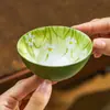 Taza de té pequeña de cerámica blanca roca pintada a mano con margarita, taza de té especial para mujer, juego de té de taza maestra único