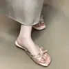 Sandalias de una sola tira con lazo francés estilo hada suave y falda, Novedad Verano 2026, Elegantes, de Temperamento, Absolutamente Hermosas, para Usar Diariamente