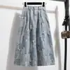 Foto Real de Elegante Falda de Mezclilla Floral para Mujer, Nuevo Diseño Versátil Casual de Otoño con Abertura, Falda de Algodón de Longitud Media Talla Grande