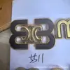 Venta Directa de Fábrica de Diversas Placas de Aleación de Zinc Marca Miao, Etiquetas de Letras Metálicas, Etiquetas Cosidas a Mano y Etiquetas para Ropa