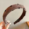 Diadema de Ala Ancha para Uso Diario para Niñas, Nuevo Estilo Otoño e Invierno 2026, Diadema de Corona Alta que Hace que el Rostro Parezca Más Pequeño