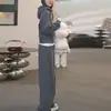 Um Conjunto Muito Bonito para o Outono e Inverno de 2025 Moda Casual Esportiva Tendência Anti-Idade para Mulheres