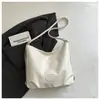 Bolso de Hombro Vintage de Cuero Suave Estilo Academia Gran Capacidad Bolso Cubo Cruzado de Hombro Único Bolso Sencillo para Viajes Diarios de Mujer