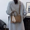 Bolsa Pequena Marrom Retro Popular Deste Ano Feminina 2025 Nova Outono e Inverno Versátil Bolsa Transversal Bolsinha de Ombro Bolsa Saco
