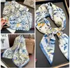 Bufandas versátiles para el cuello 2025, 70 bufandas de seda y pañuelos cuadrados nuevos para mujer, bufandas de cuello de moda estilo coreano para primavera y otoño, vintage