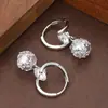 Moda Transfronteriza Europea y Americana Simple Brillante Totalmente Diamantado Circonita Flor Bola Postes para Pendientes Pendientes de Alta Gama Nicho Exquisitos Accesorios para Pendientes