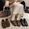 Sapatos Quadrados de Dedo Grosso Cinza Retrô Estilo Francês com Forro de Lã para Mulheres, Novo Modelo Inverno 2026, Quentes para Uso Externo, Sapatos Peludos que Aumentam a Altura