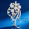 Popular broche de ángel con nota musical calada, pavo real, escorpión, cereza, mariposa, pin accesorio para ropa, broche con un toque de lujo ligero de alta gama