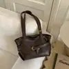 Bolso Retro Europeo y Americano Bajo el Brazo para Mujer 2025 Nuevo Bolso Tote Retro de Moda Bolso de Hombro Simple de Gran Capacidad para Viajes
