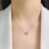 Moda Japonesa e Coreana Banhado a Ouro Rosa Simples Pingente de Diamante Único com Quatro Garras Corrente de Clavícula All-match Elegante Colar de Aço Titânio para Mulheres