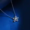 Flor de Cinco Pétalos Collar de Plata de Ley S925 Flor Hueca para Mujer Estilo Hada Mori Cadena para Clavícula Zirconia Brillante Girasol Moissanita