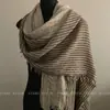 Bufanda larga de color liso, estilo coreano minimalista, con flecos, fina y transpirable, perfecta para llevar alrededor del cuello, como chal o como capa exterior para sesiones de fotos.