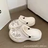Zapatos Crocs marca alternativa dijes para zapatos DIY Gato KT modelo nuevo 2026, zapatos cómodos de punta cerrada, venta al por mayor transfronteriza