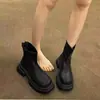 Botas Femininas Pretas Pequenas de Solado Grosso Outono e Inverno 2025 Novas Botas Curtas Retro de Salto Grosso Moda Estilo Britânico