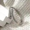 Pulsera con Forma de Serpiente de Doble Cabeza Estilo Exótico Europeo y Americano con Diamantes Pulsera Transfronteriza para Mujer, Moda Personalizada, Lujo Accesible y Joyería de Mano Versátil