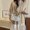 Bolsa feminina pequena 2026 nova moda tendência bolsa feminina requintada estilo coreano bolsa de mão estilosa bolsa de ombro versátil bolsa crossbody