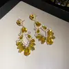 Pendientes Huecos Geométricos Incrustados de Diamantes Transfronterizos Europeos y Americanos, Pendientes de Borlas Modernos y Sencillos, Lujo Ligero, Gama Alta, Pendientes Versátiles para Mujer