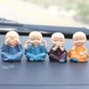 Novo Pequeno Monge de Quatro Lados Balançando a Cabeça Buda Entrada e Saída Seguras Monge Decoração Interior de Carro Ornamentos Ornamentos de Carro Atacado