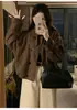 Chaqueta de gamuza para mujer para figuras petite, nuevo modelo otoño 2025, diseño extremadamente elegante y atractivo, chaqueta popular