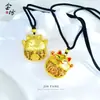 Colgante de Gato de la Suerte Calado de Colores con Carácter de Fortuna, Colgante Lindo de Gatito Chapado en Cobre Dorado, Accesorio Exquisito de Alta Gama