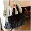 Bolso de Mano Rayado de Felpa Transfronterizo para Mujer, Bolso de Hombro Texturizado Simple Otoño e Invierno, Bolso de Axila de Moda de Gran Capacidad de Gama Alta