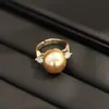 Anillo Ajustable de Apertura de Dos Colores con Incrustaciones de Perlas de Cal y Perlas Doradas, Estilo Retro de Palacio de Gama Alta, Anillo para Dedo Índice de Mujer