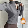 Conjunto de Yoga Moldeador con Cremallera y Cuello Alto Otoño Invierno con Terciopelo Adentro Chaqueta Adelgazante Pantalones Ajustados de Cintura Alta Control de Abdomen Cadera de Durazno para Mujer
