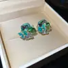 Aretes Flor de Cristal Azul Aguja de Plata, Aretes Dulces Estilo Vacaciones en la Costa, Aretes Simples y Versátiles con un Diseño Único
