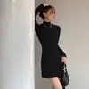 Vestido Justo para Mulheres, Estação Primavera e Outono, Saia Curta por Baixo do Casaco, Tamanho Petite, Toque de Luxo, Conjunto Novo Estilo 2026