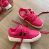 Novidade Outono e Primavera 2025 Sapatos Casuais de Pão Plano Resistentes ao Desgaste Nicho Feminino Dopamina Versátil Respirável Tênis de Skate para Estudantes Femininos