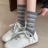 Calcetines Rayados de Colores Dulces para Mujer, Estilo Japonés de Moda, Calcetines Rayados Lisos Versátiles, Calcetines Largos de Algodón