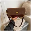 Bolsa de Axila Transfronteiriça Pequena Quadrada para Mulheres 2025 Nova Versátil de Nicho Bolsa de Mão Moderna Simples Bolsa Transversal
