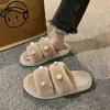 Lindas pantuflas de peluche para mujer, pantuflas suaves de suela blanda para interior, populares en Xiaohongshu, pantuflas de algodón modernas y elegantes