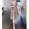 88511 Da Ai Mei Yi Yuan Verano 2026 Nuevo Vestido Cuadrado Elegante con Cintura Ceñida y Diseño Adelgazante de Longitud Media para Mujer